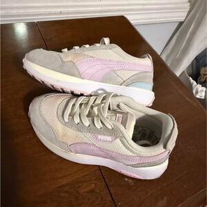Puma Cream and Pink Casual Sneakers